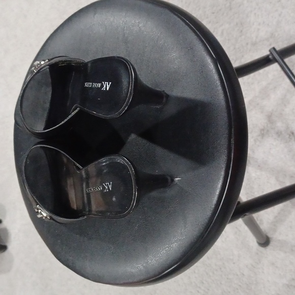 Anne Klein black leather mules. - Picture 3 of 4
